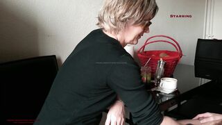 Morning Delight Huge Creampie Orgasm with Stepmom